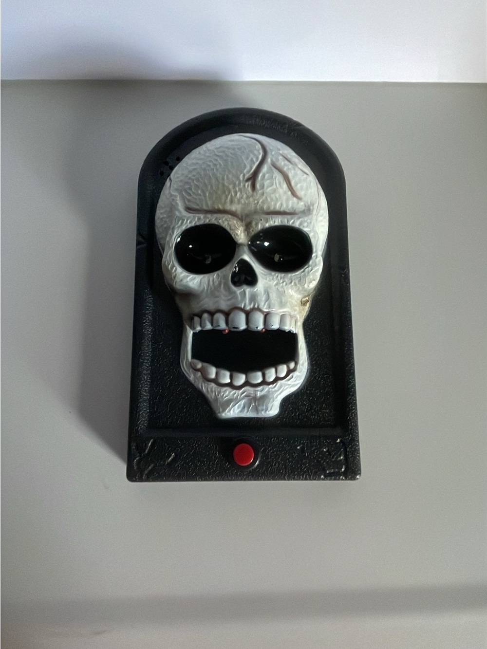 Halloween Scary Skull Door Bell Knocker Talks - Tongue Sticks out